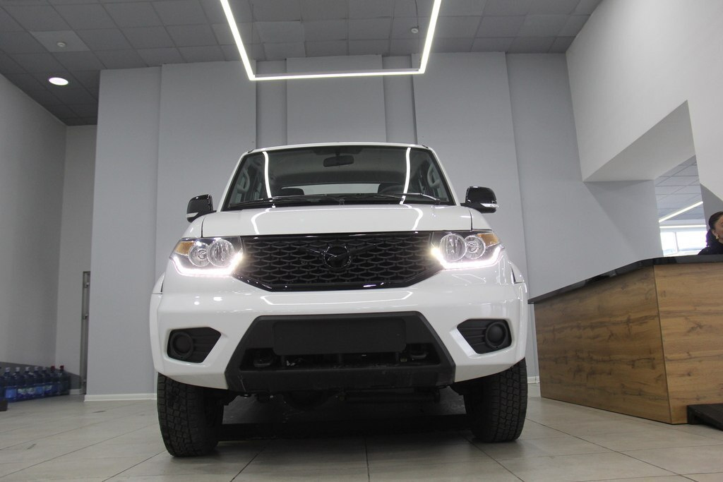 2025 UAZ Pickup, 2.7L, 0km - Image 3