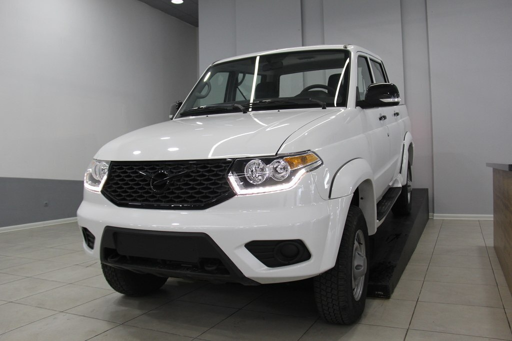 2025 UAZ Pickup, 2.7L, 0km - Image 4