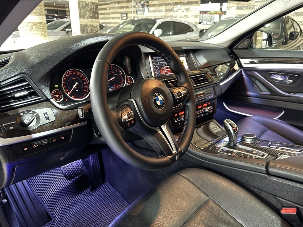 2014 BMW 528, 2.0L, 244000km - Image 11
