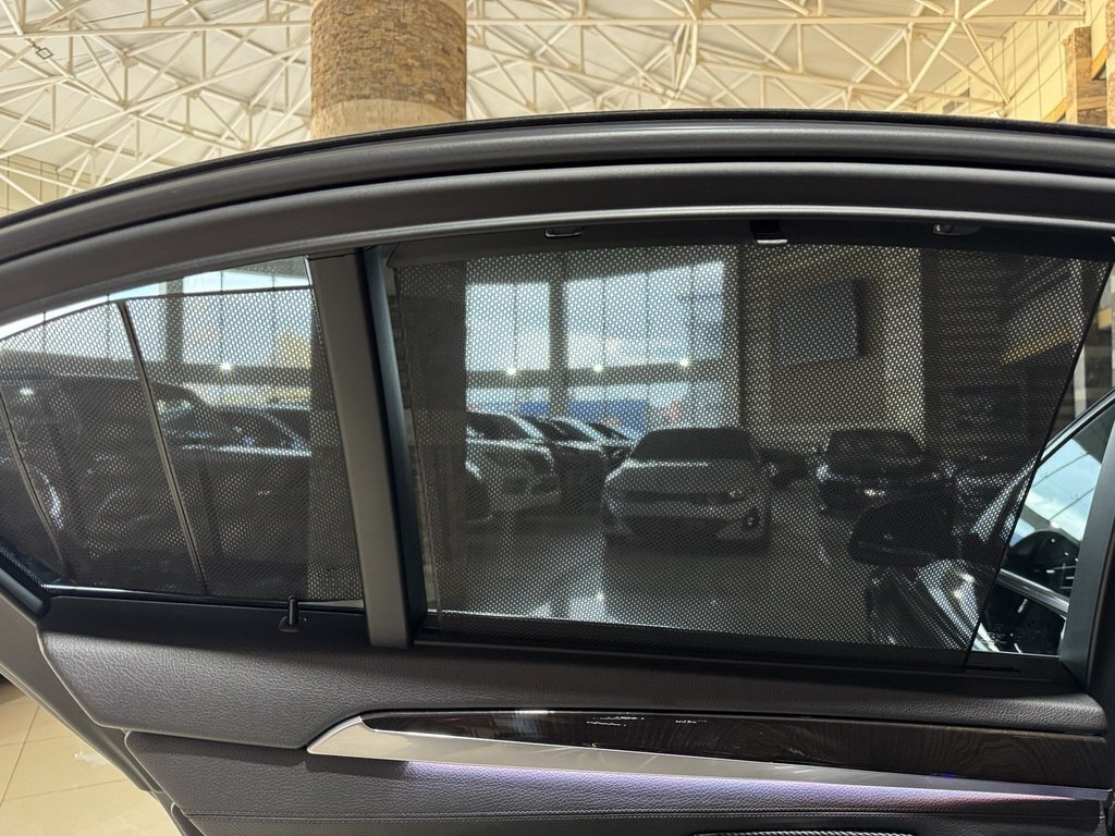 2014 BMW 528, 2.0L, 244000km - Image 14