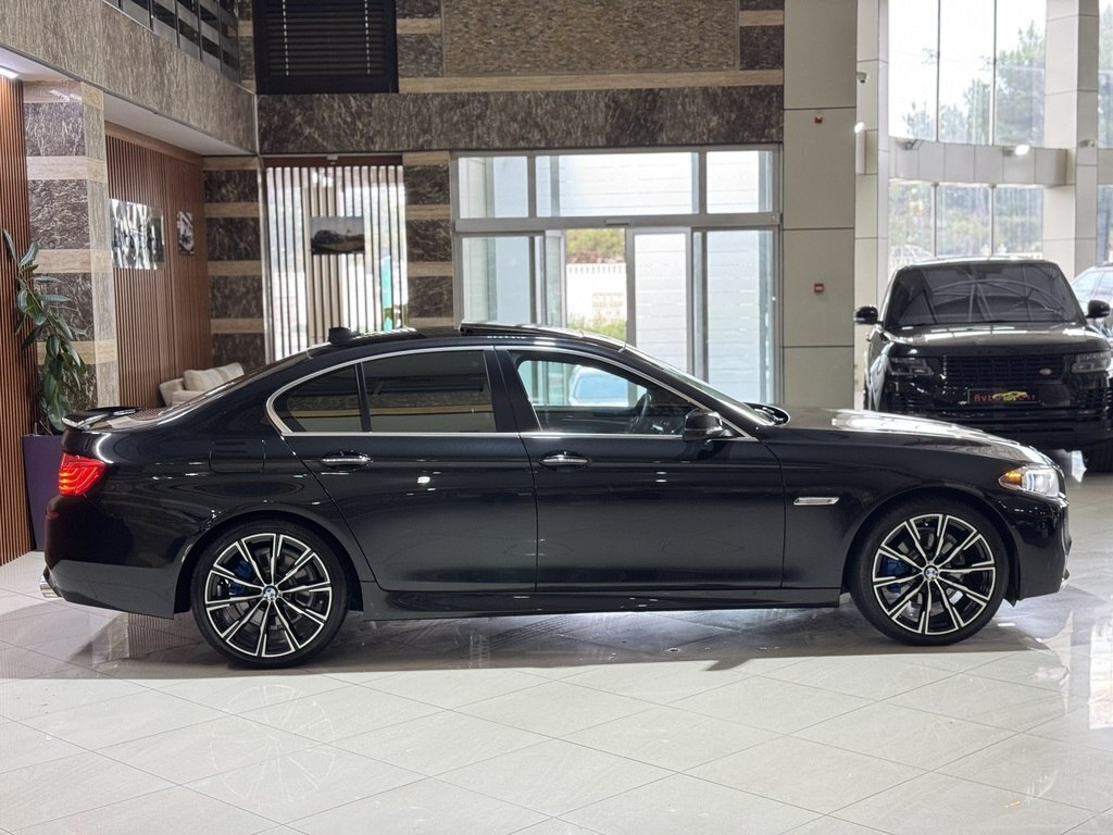 2014 BMW 528, 2.0L, 244000km - Image 5
