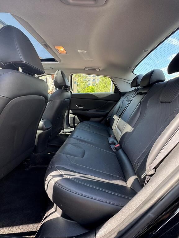 2022 Hyundai Elantra, 1.6L, 111410km - Image 11
