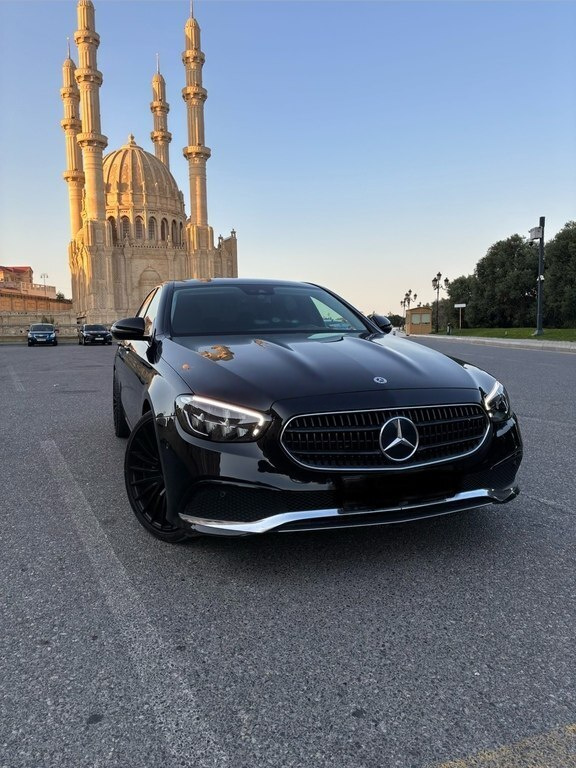 2021 Mercedes E 200, 2.0L, 57000km - Image 1