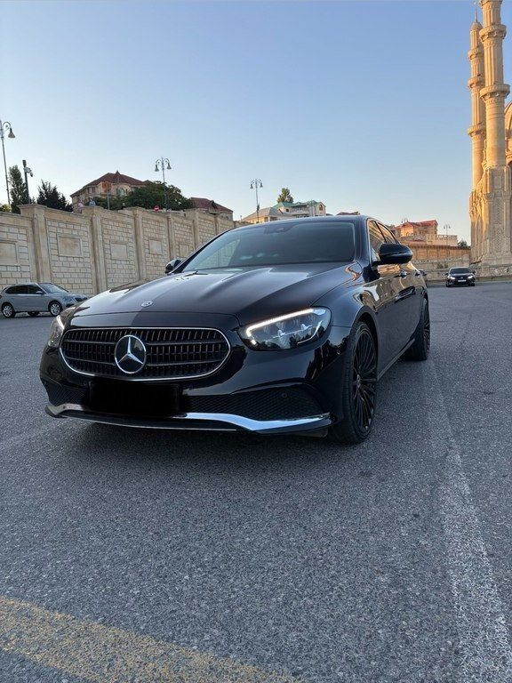 2021 Mercedes E 200, 2.0L, 57000km - Image 2
