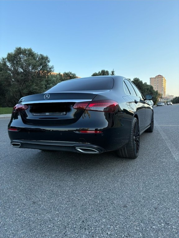 2021 Mercedes E 200, 2.0L, 57000km - Image 4