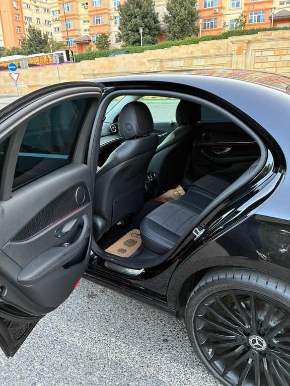 2021 Mercedes E 200, 2.0L, 57000km - Image 10