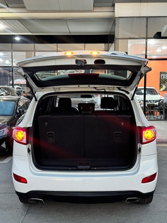 2010 Hyundai Santa Fe, 2.4L, 182000km - Image 14