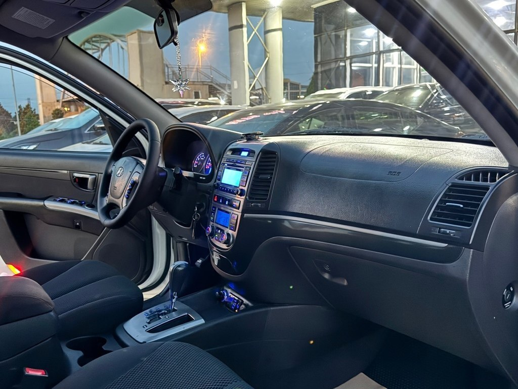 2010 Hyundai Santa Fe, 2.4L, 182000km - Image 20