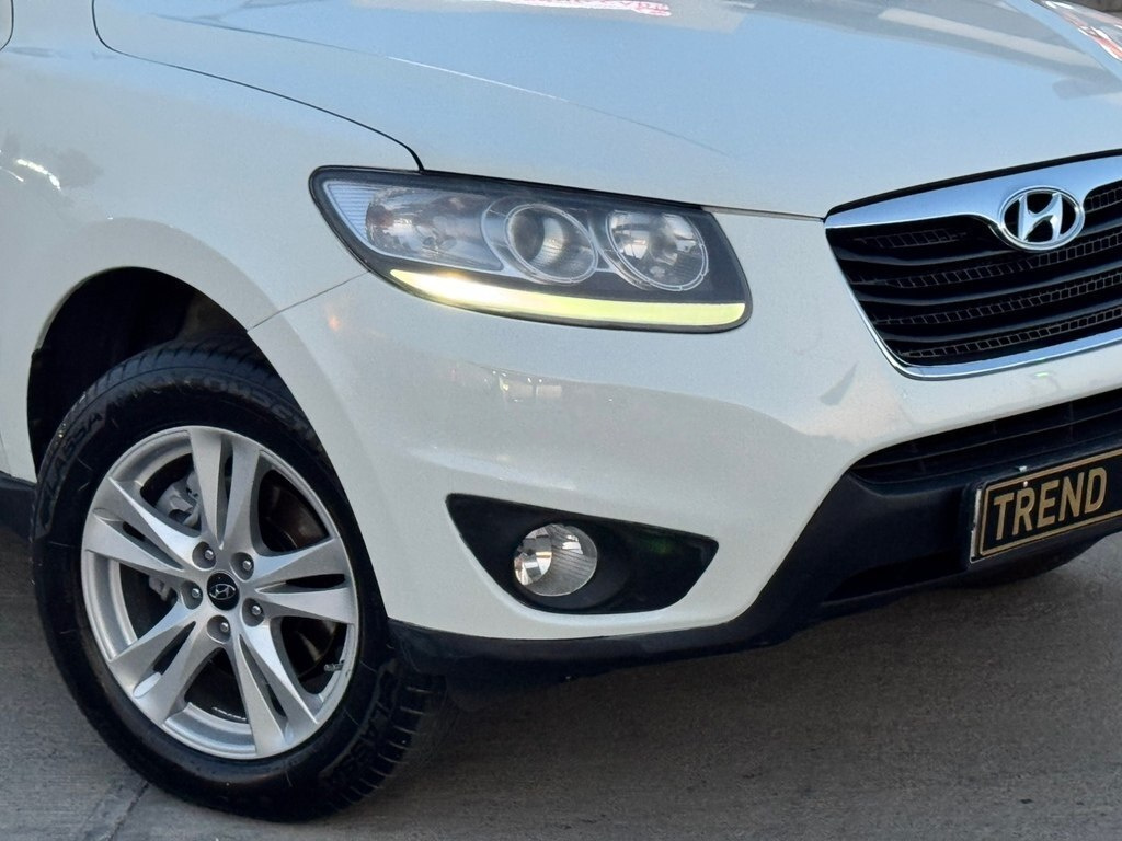 2010 Hyundai Santa Fe, 2.4L, 182000km - Image 3