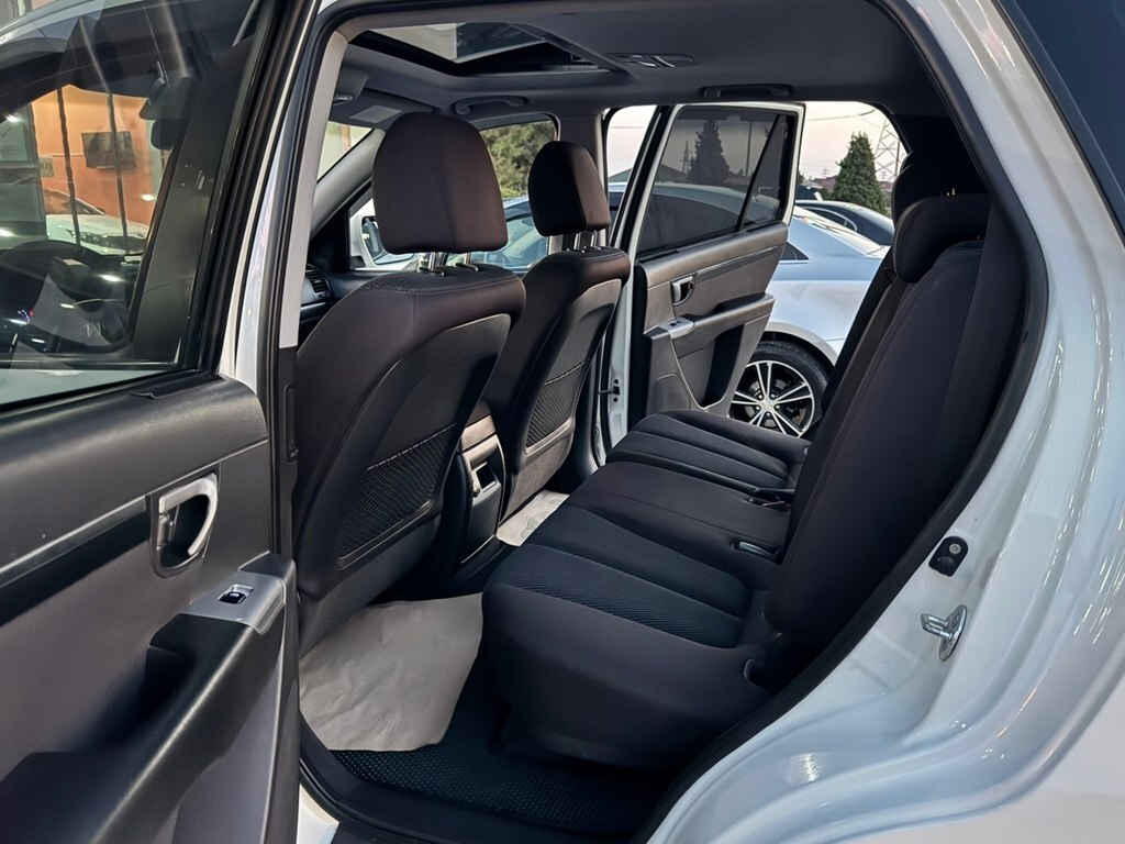 2010 Hyundai Santa Fe, 2.4L, 182000km - Image 25