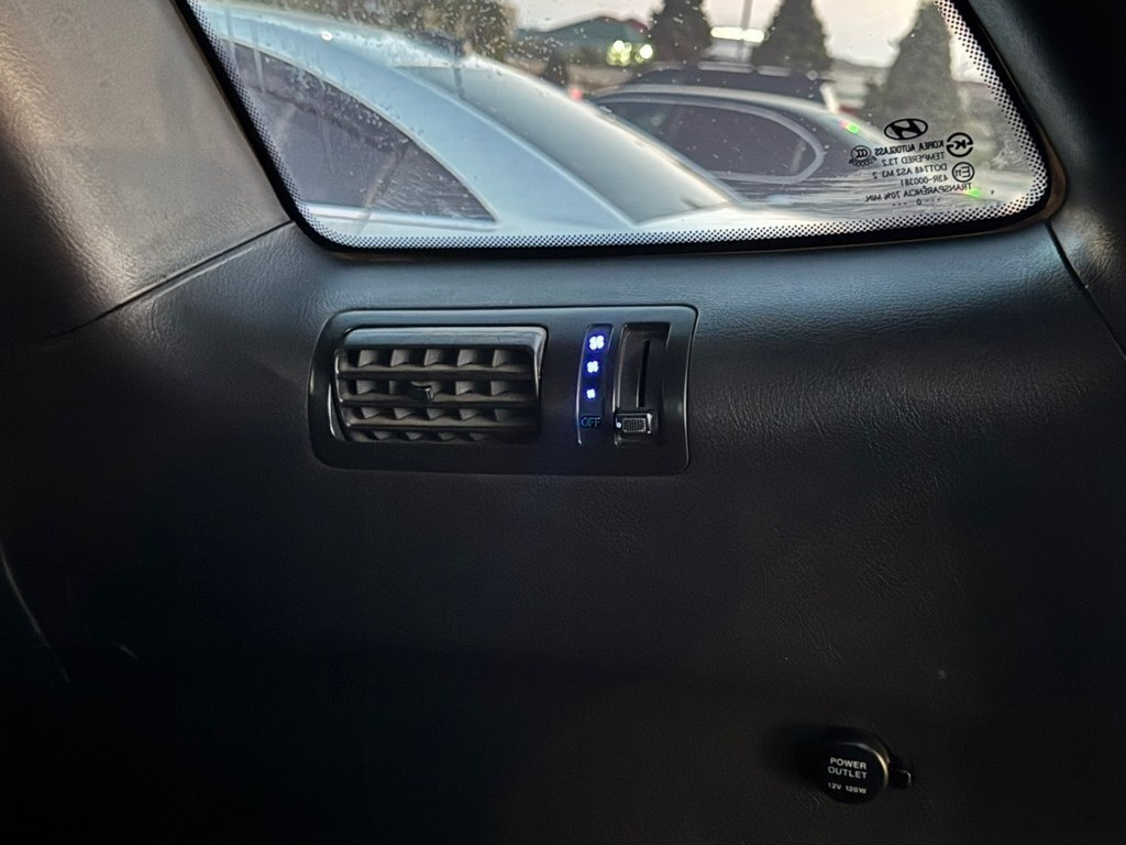 2010 Hyundai Santa Fe, 2.4L, 182000km - Image 31