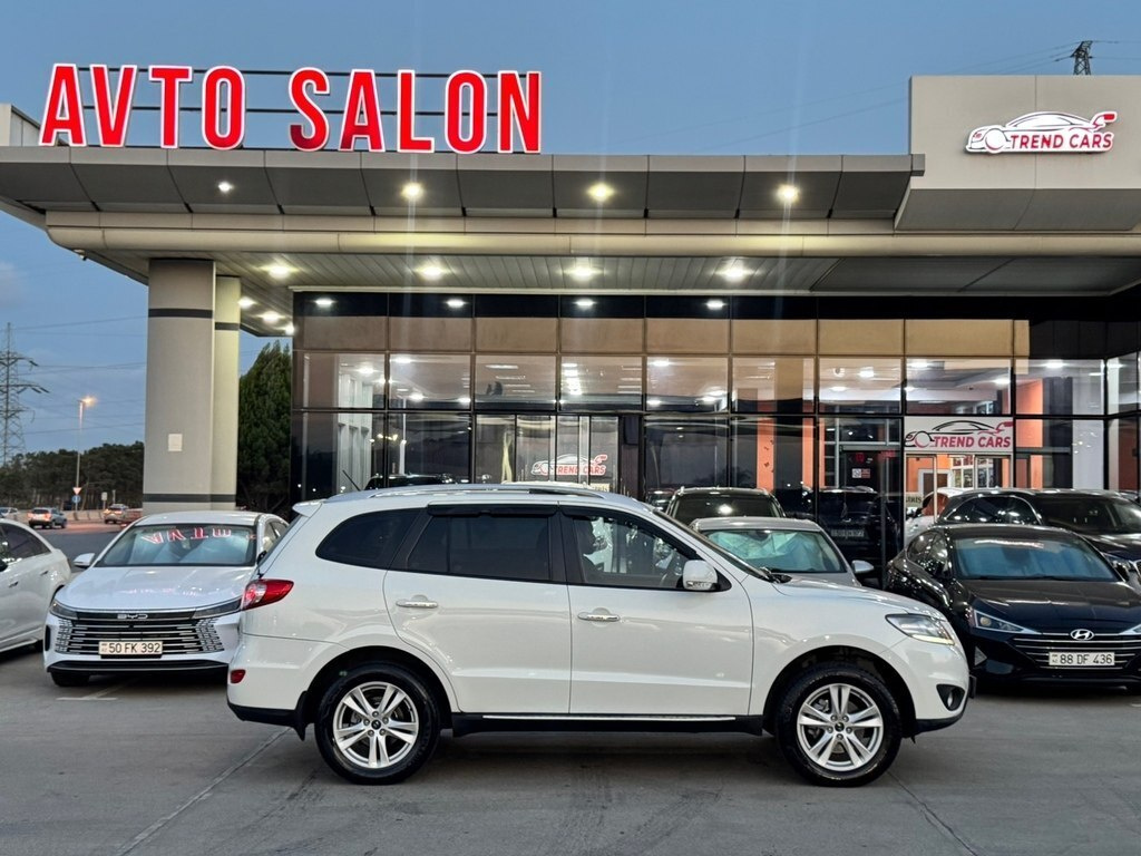 2010 Hyundai Santa Fe, 2.4L, 182000km - Image 6
