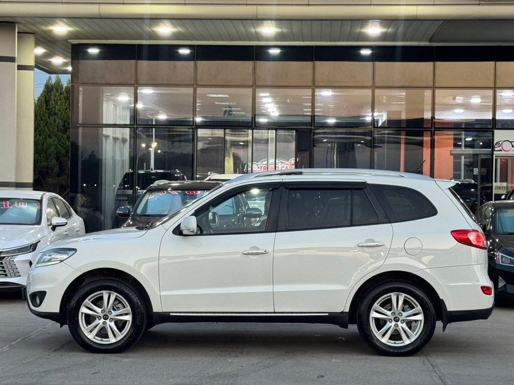 2010 Hyundai Santa Fe, 2.4L, 182000km - Image 7