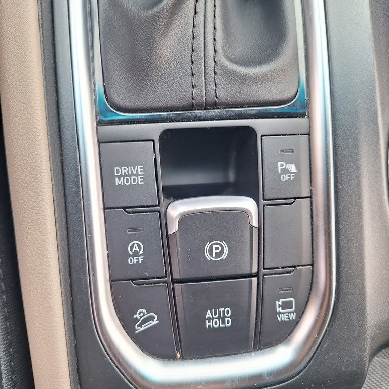 2020 Hyundai Santa Fe, 2.0L, 130357km - Image 14