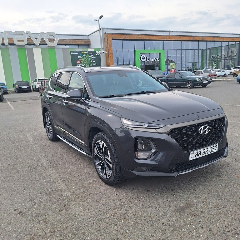 2020 Hyundai Santa Fe, 2.0L, 130357km - Image 4