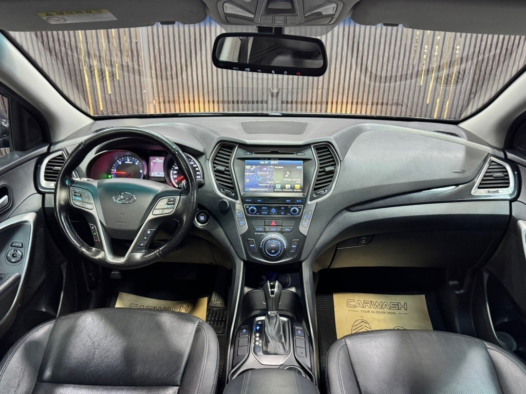 2014 Hyundai Santa Fe, 2.0L, 187000km - Image 17