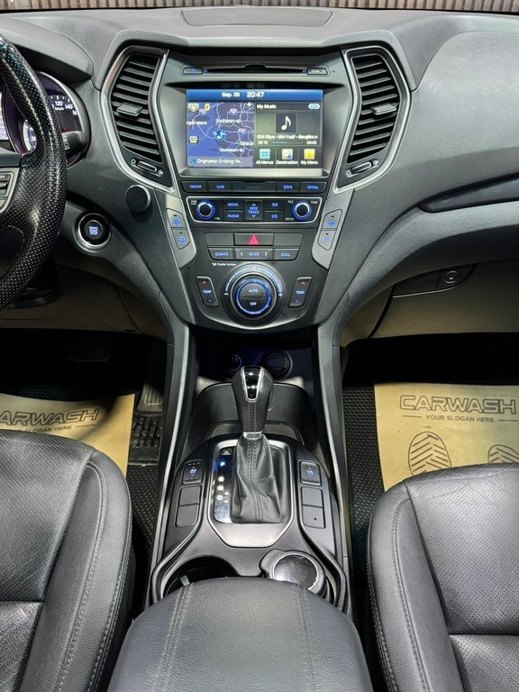 2014 Hyundai Santa Fe, 2.0L, 187000km - Image 20