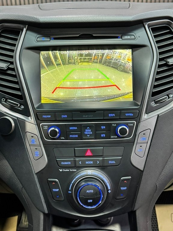 2014 Hyundai Santa Fe, 2.0L, 187000km - Image 30