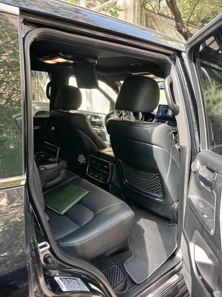 2012 Toyota Land Cruiser, 4.6L, 212000km - Image 6