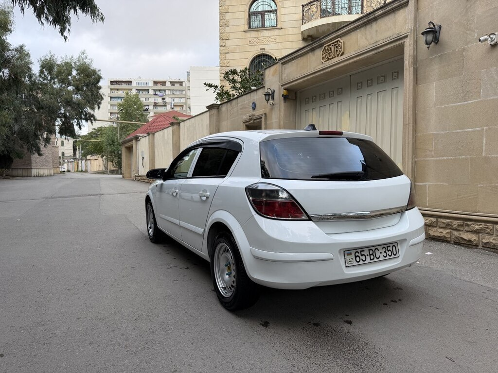 2008 Opel Astra, 1.4L, 298000km - Image 7