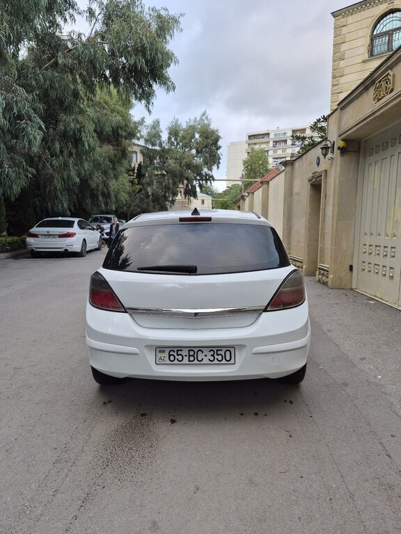 2008 Opel Astra, 1.4L, 298000km - Image 9