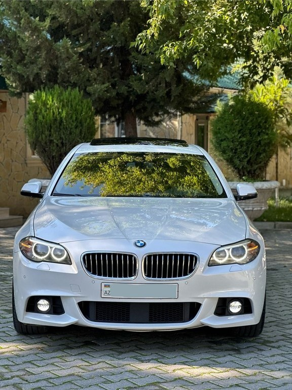 2015 BMW 528, 2.0L, 185000km - Image 2