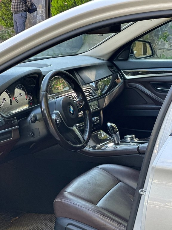 2015 BMW 528, 2.0L, 185000km - Image 11