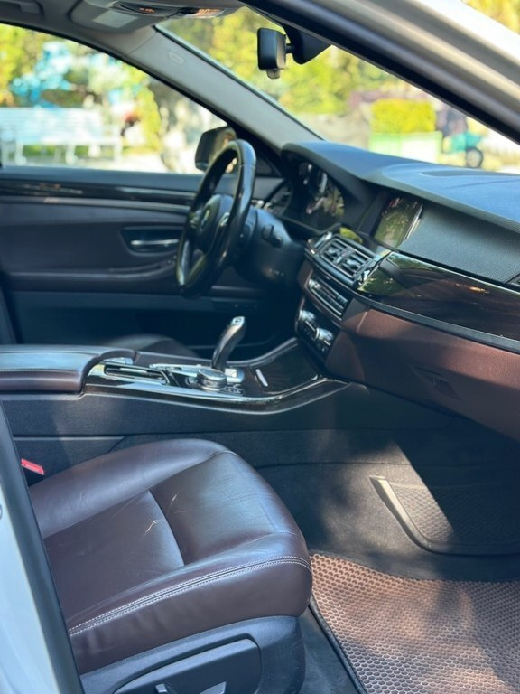 2015 BMW 528, 2.0L, 185000km - Image 14