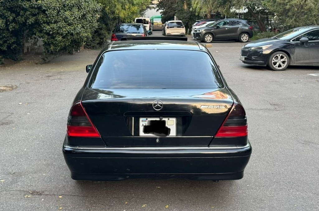 1998 Mercedes C 240, 2.4L, 300000km - Image 5