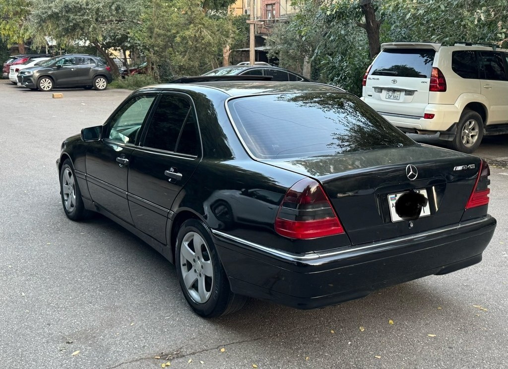 1998 Mercedes C 240, 2.4L, 300000km - Image 8