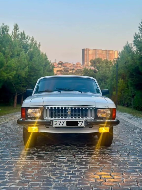 1999 GAZ 3102 "Volga", 2.5L, 36000km - Image 1