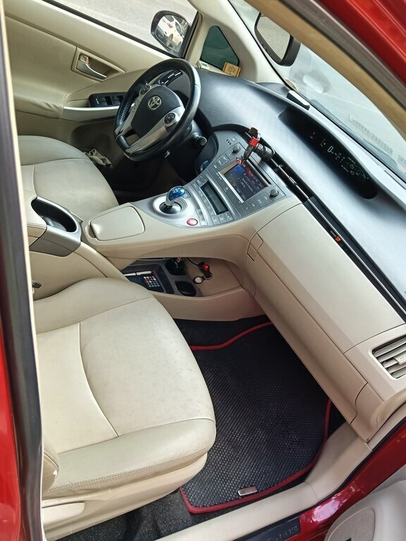 2015 Toyota Prius, 1.8L, 401602km - Image 11