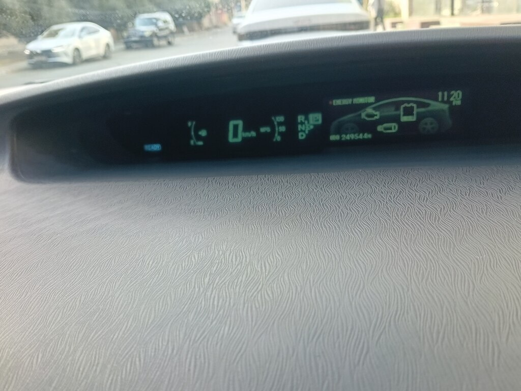 2015 Toyota Prius, 1.8L, 401602km - Image 14