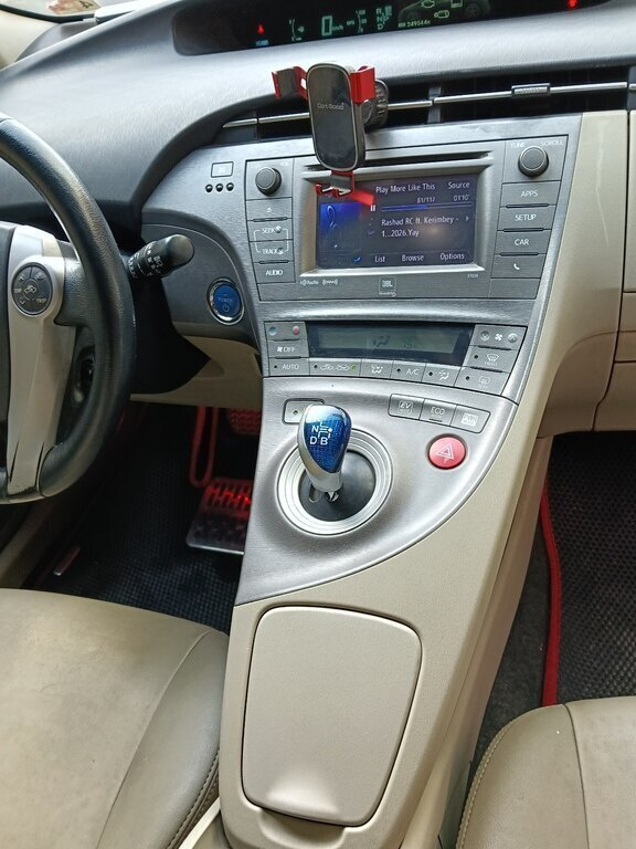 2015 Toyota Prius, 1.8L, 401602km - Image 15