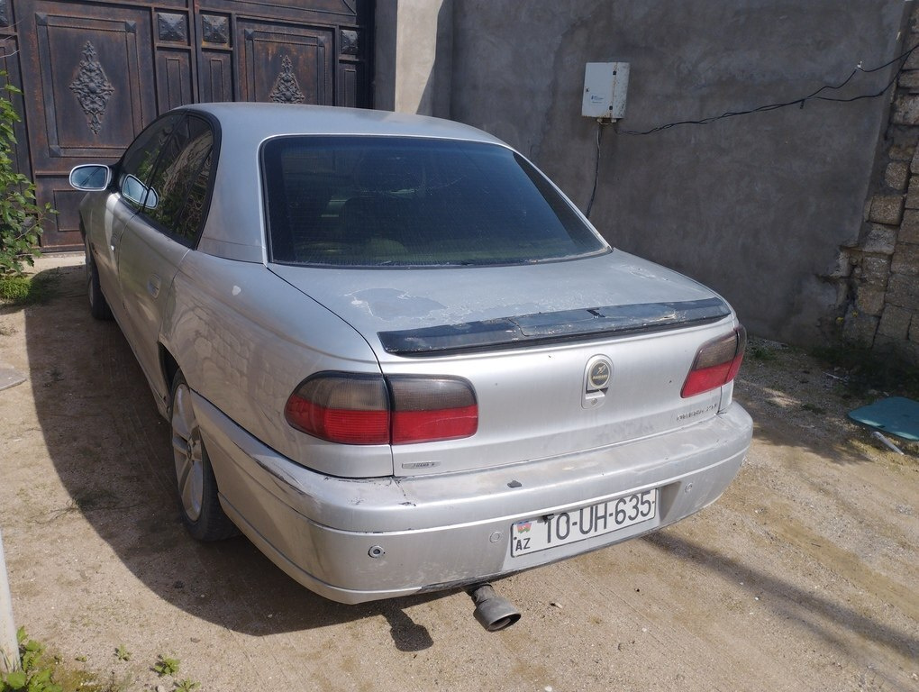 1997 Opel Omega, 2.0L, 359132km - Image 3