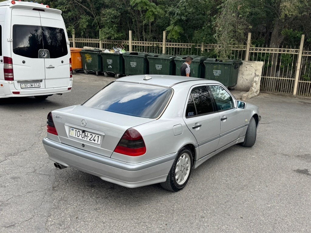 1998 Mercedes C 240, 2.4L, 348888km - Image 6