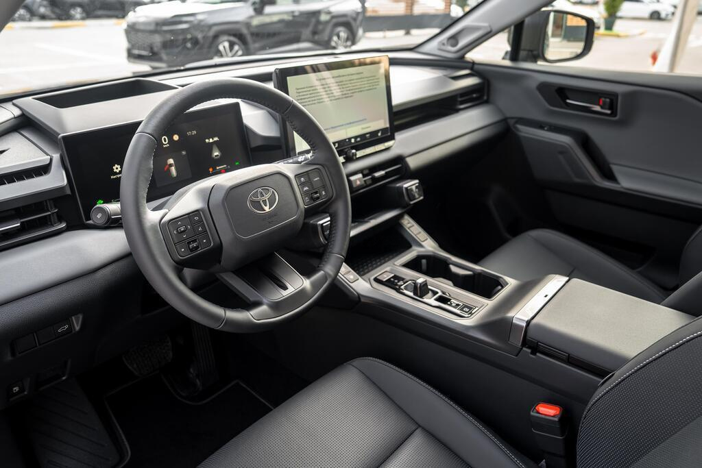 2026 Toyota RAV4, 2.5L, 0km - Image 13