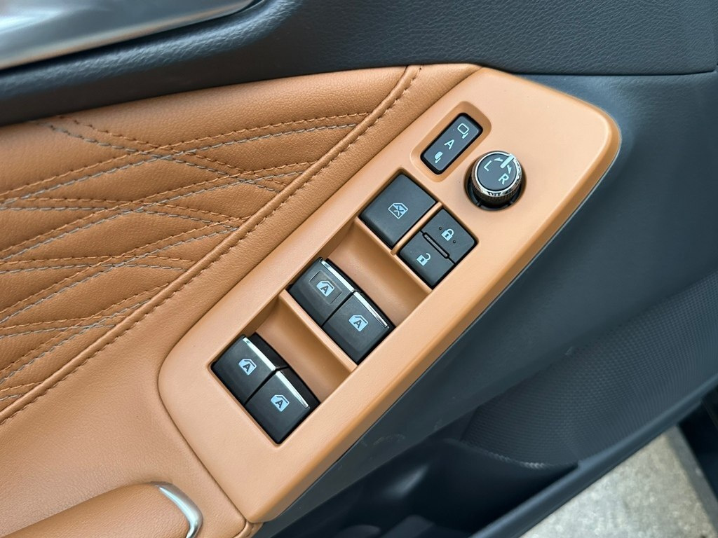 2022 Toyota Avalon, 2.5L, 29000km - Image 14