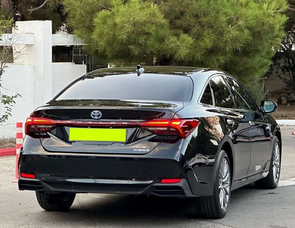 2022 Toyota Avalon, 2.5L, 29000km - Image 6