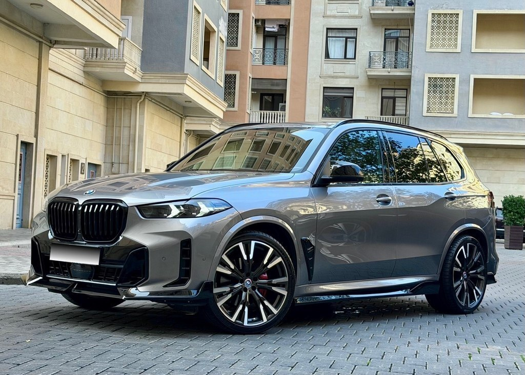 2024 BMW X5, 3.0L, 44000km - Image 3