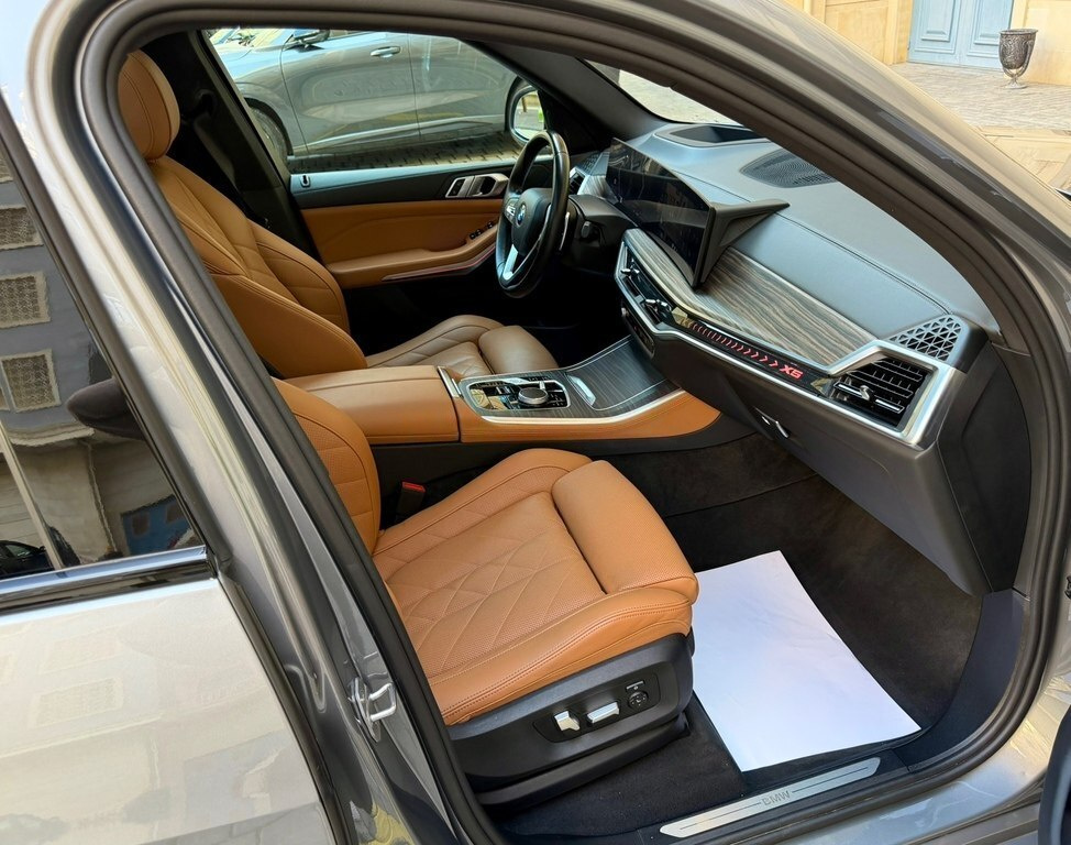 2024 BMW X5, 3.0L, 44000km - Image 8