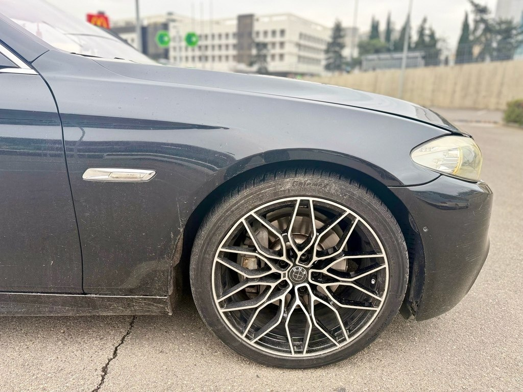 2010 BMW 535, 3.0L, 323000km - Image 12
