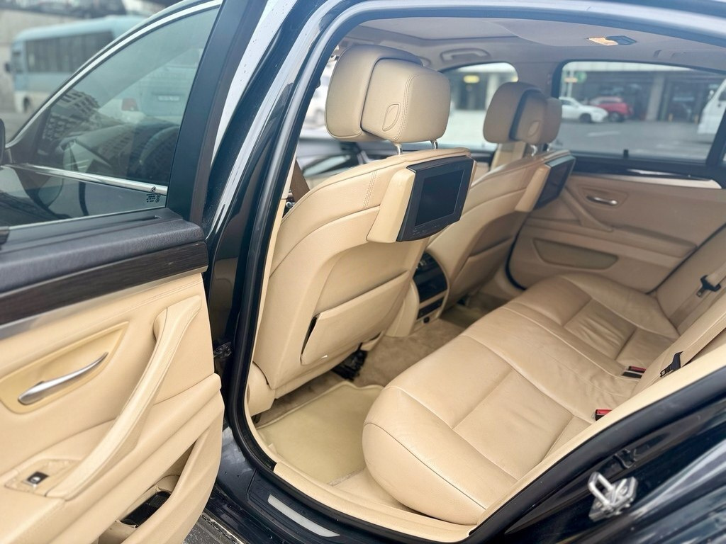 2010 BMW 535, 3.0L, 323000km - Image 9