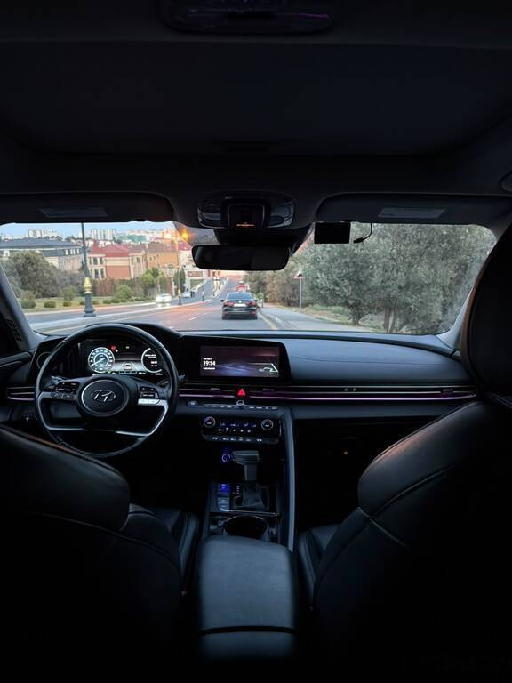 2022 Hyundai Elantra, 1.6L, 79270km - Image 12
