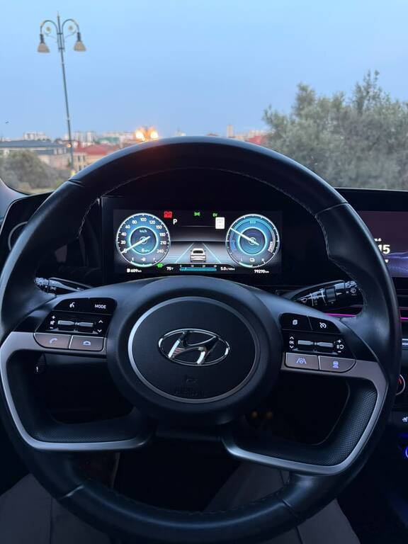 2022 Hyundai Elantra, 1.6L, 79270km - Image 13