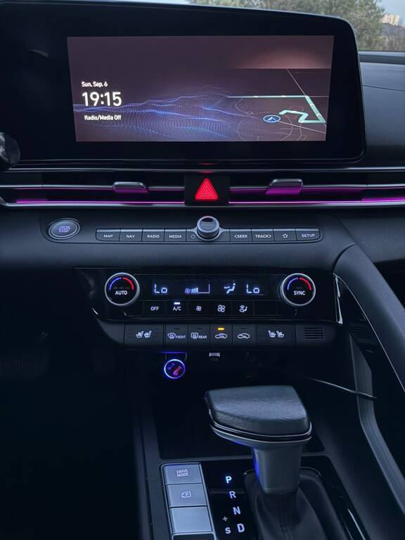 2022 Hyundai Elantra, 1.6L, 79270km - Image 14