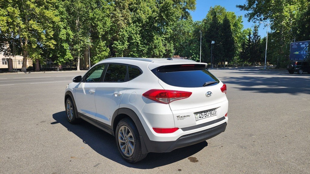 2016 Hyundai Tucson, 2.0L, 145000km - Image 7