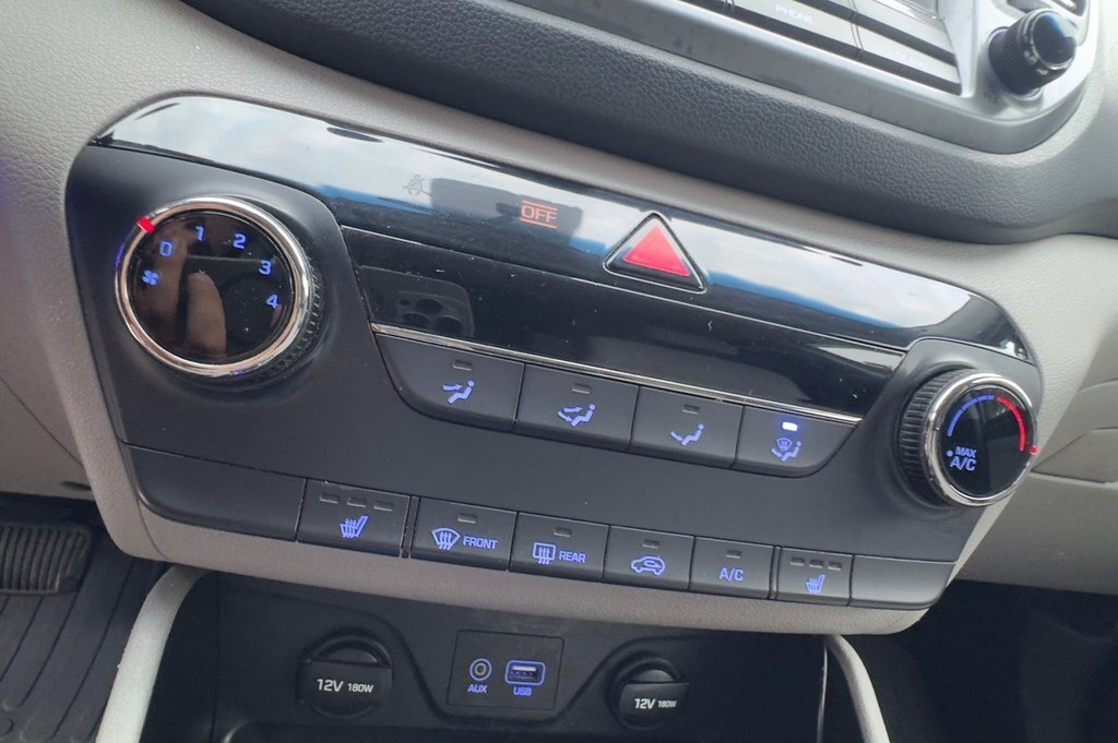 2019 Hyundai Tucson, 2.0L, 219000km - Image 16