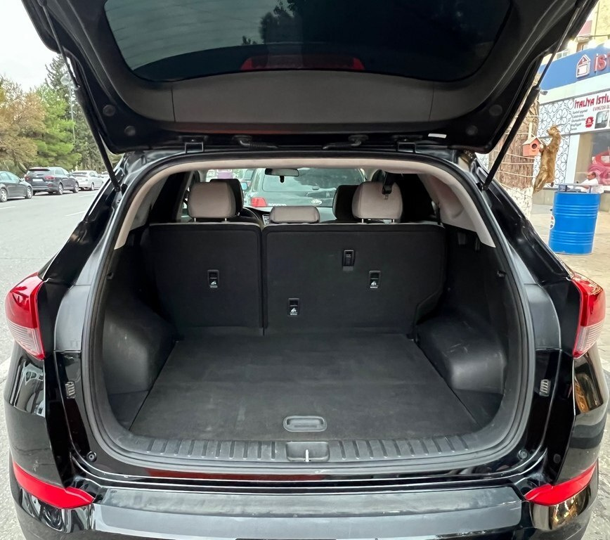2019 Hyundai Tucson, 2.0L, 219000km - Image 18