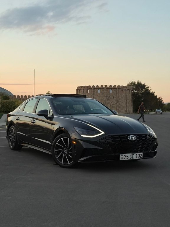 2020 Hyundai Sonata, 1.6L, 24000km - Image 2